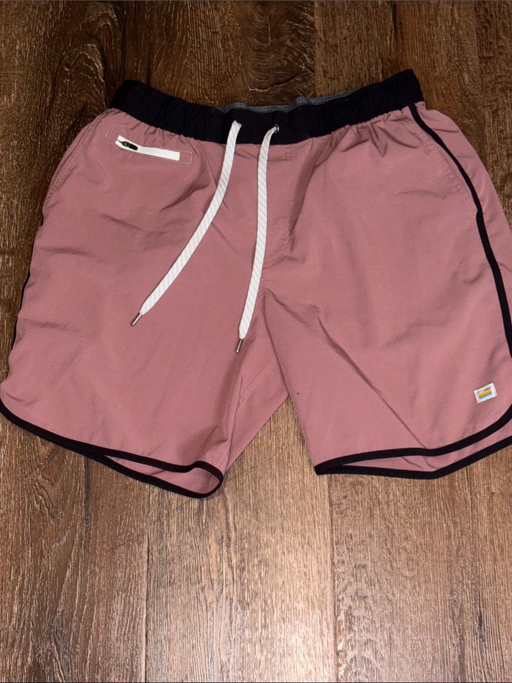 Vuori Men's Banks Shorts L